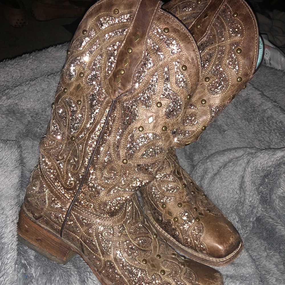 Corral boots